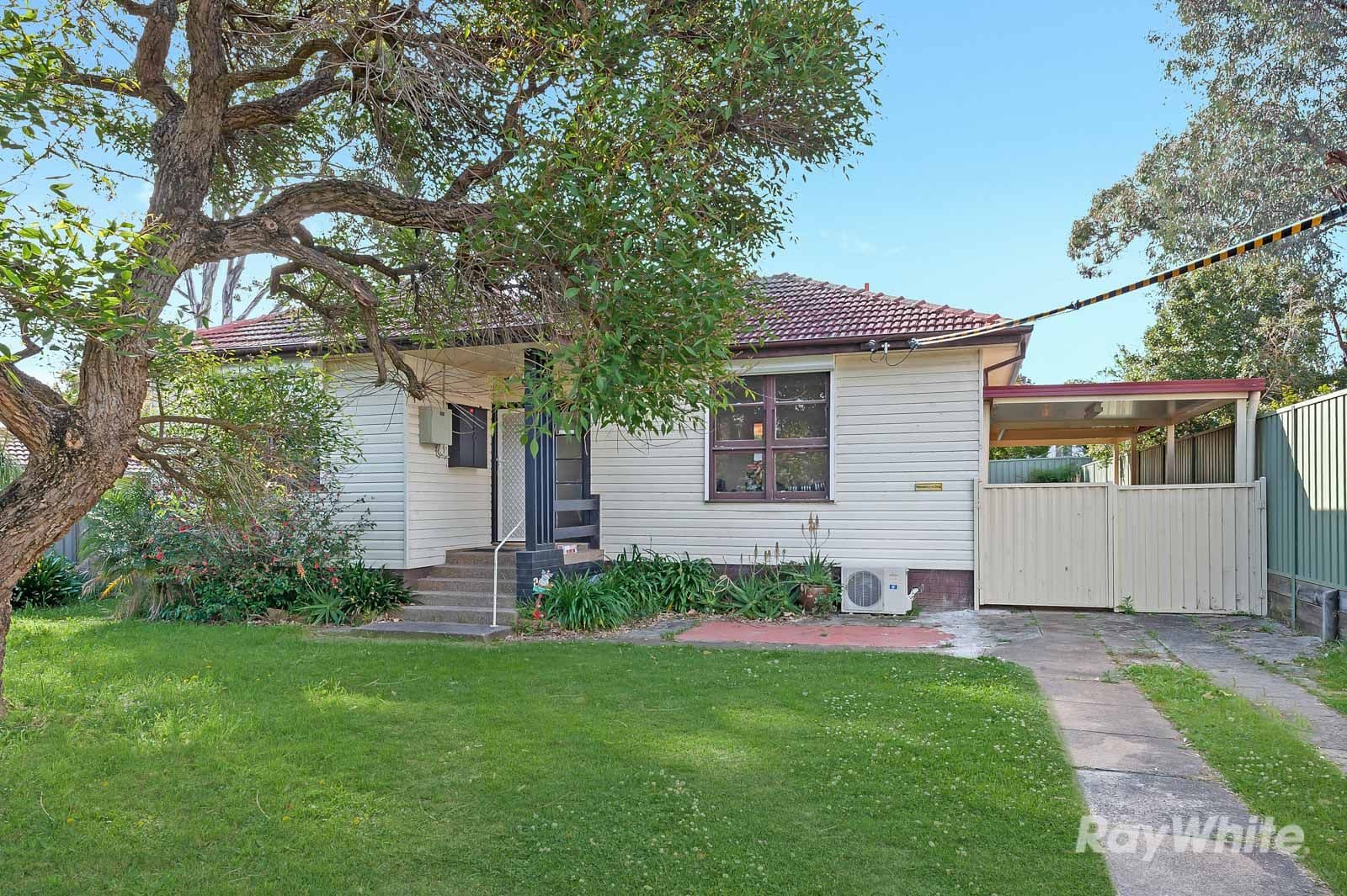 10 Radley Road, Seven Hills - Image 1