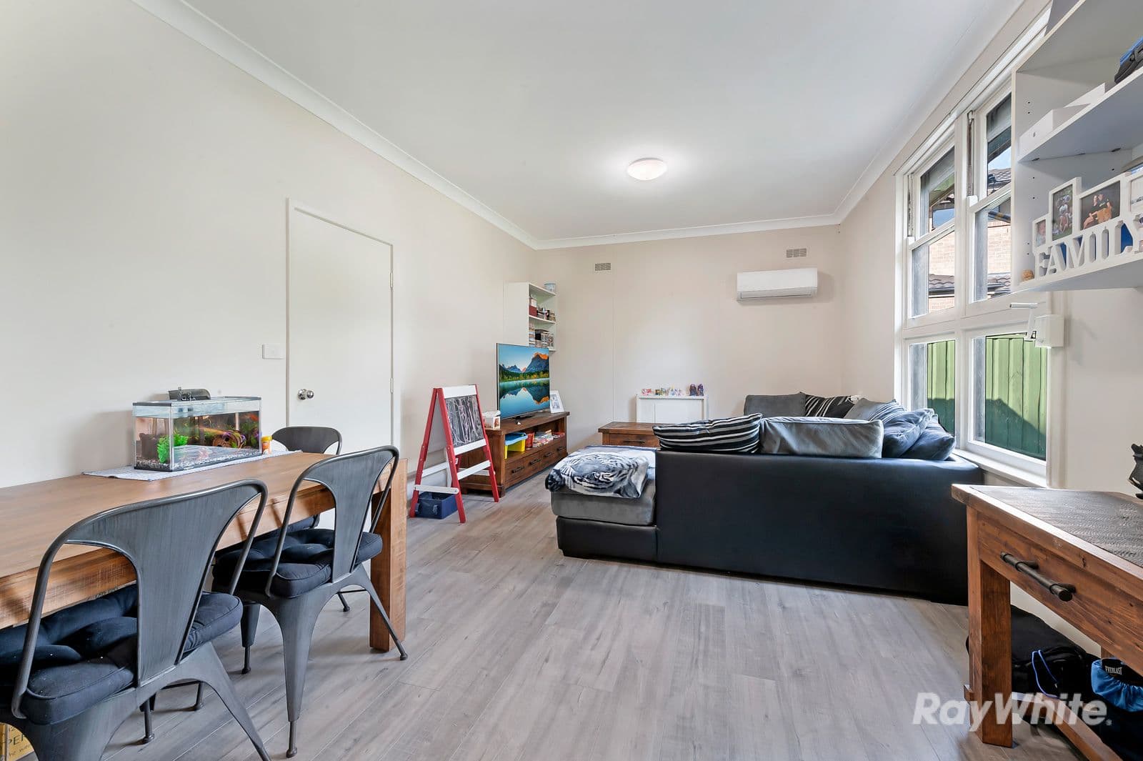 10 Radley Road, Seven Hills - Thumbnail 3