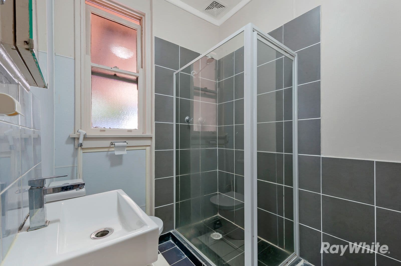 10 Radley Road, Seven Hills - Thumbnail 8