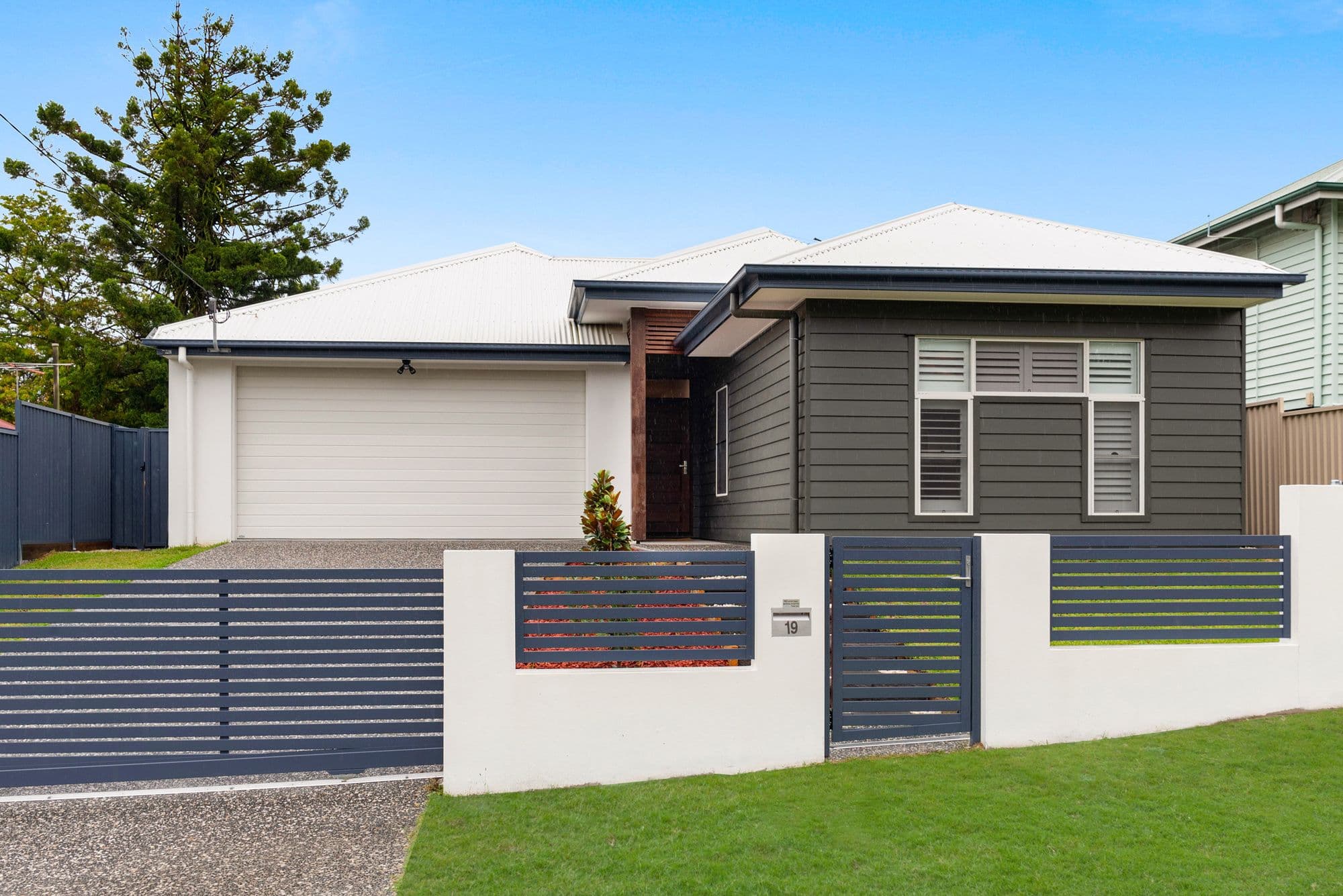 19 Long Street, Camp Hill QLD 4152, Camp Hill - Thumbnail 2