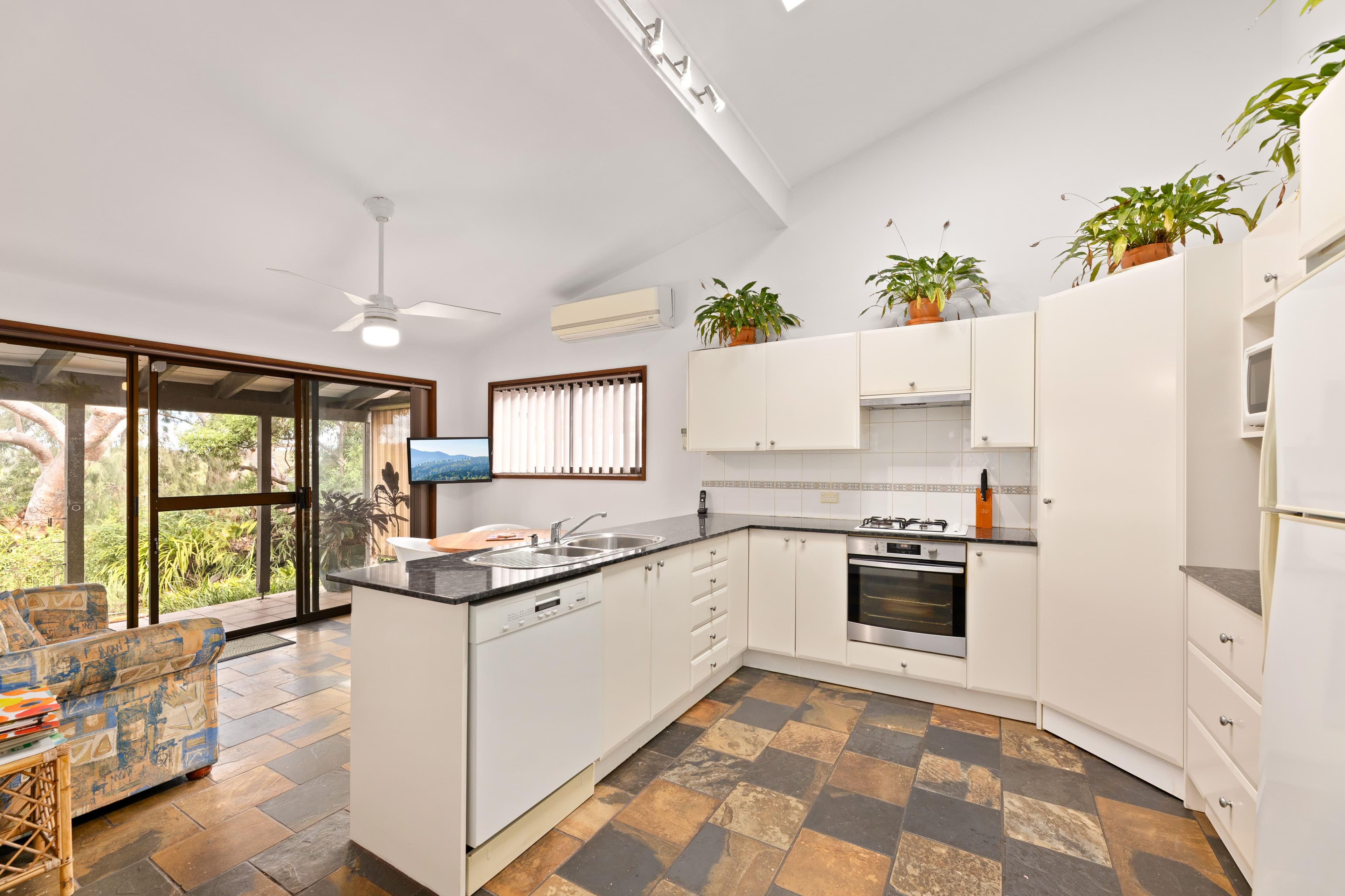 67 Barnes Crescent, Menai NSW 2234, Menai - Thumbnail 8