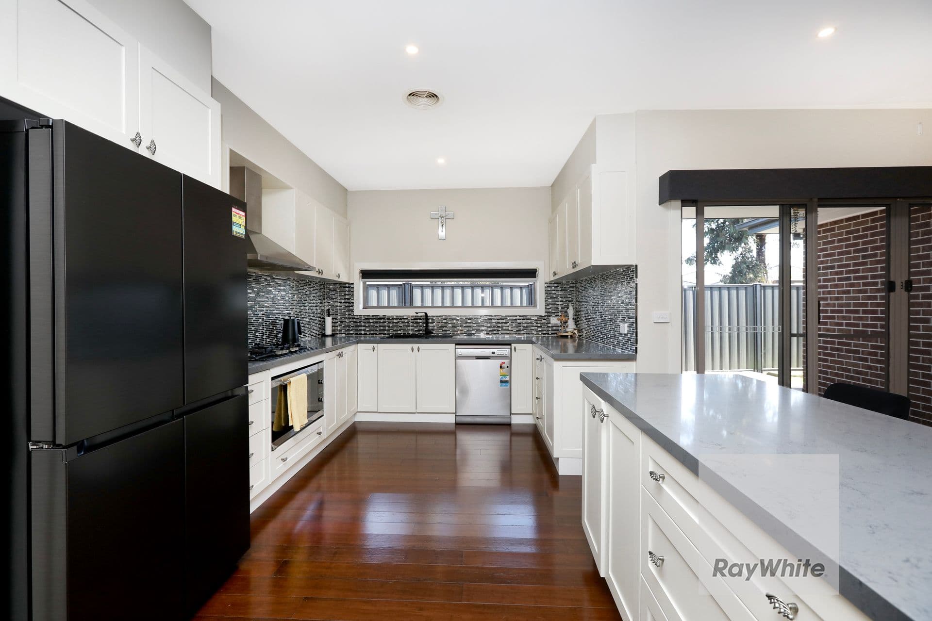 14 Rouge Way, Craigieburn VIC 3064, Craigieburn - Thumbnail 6