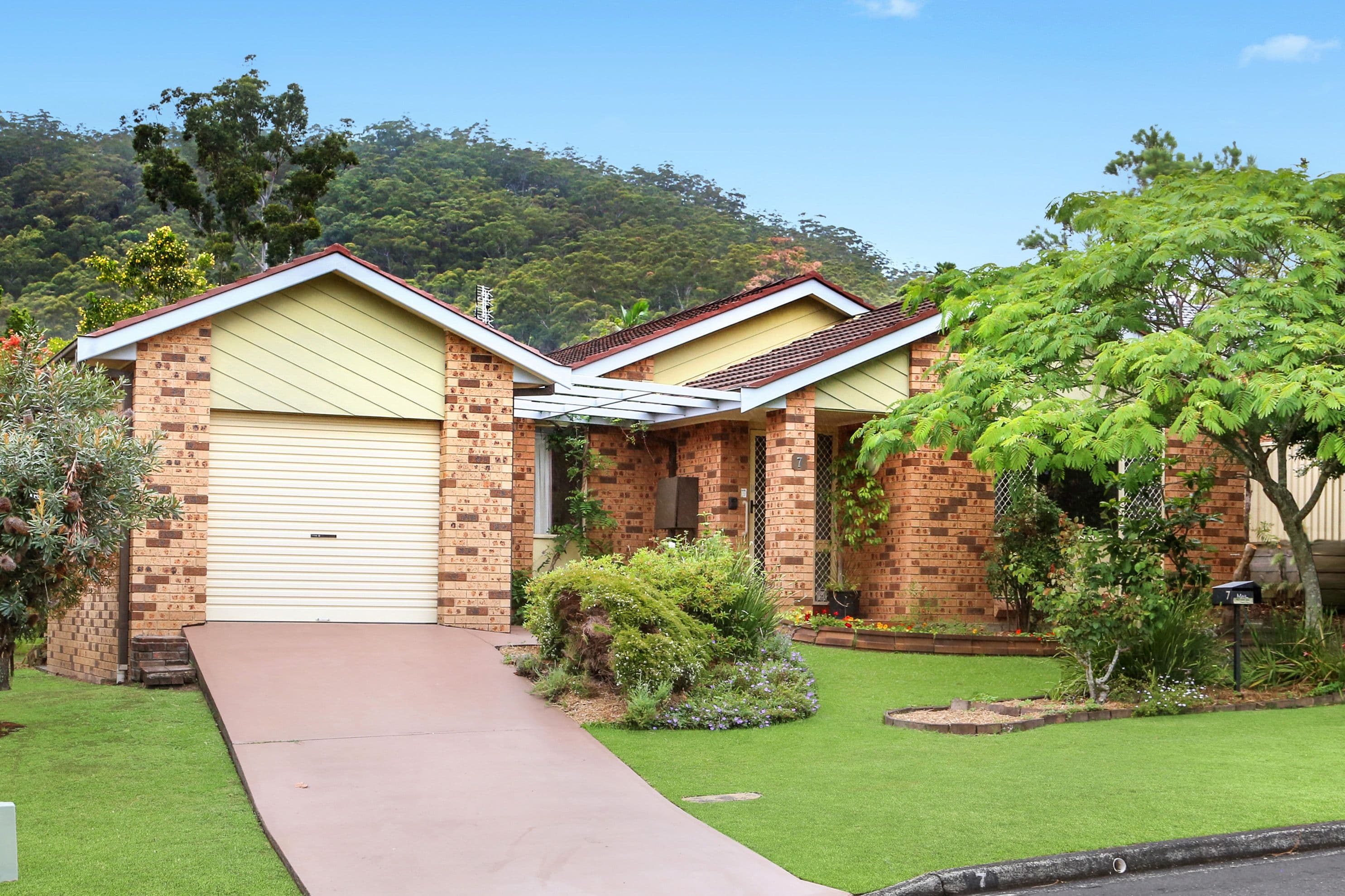 7 Greenlee Street, Green Point - Image 1