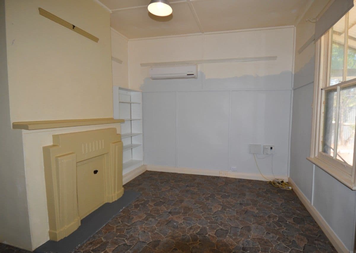 16 Artlett Avenue, Port Augusta SA 5700, Port Augusta - Thumbnail 2