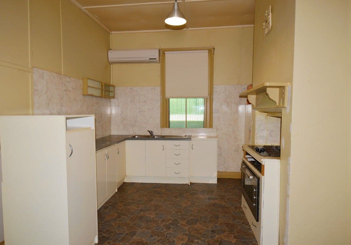 16 Artlett Avenue, Port Augusta SA 5700, Port Augusta - Thumbnail 3