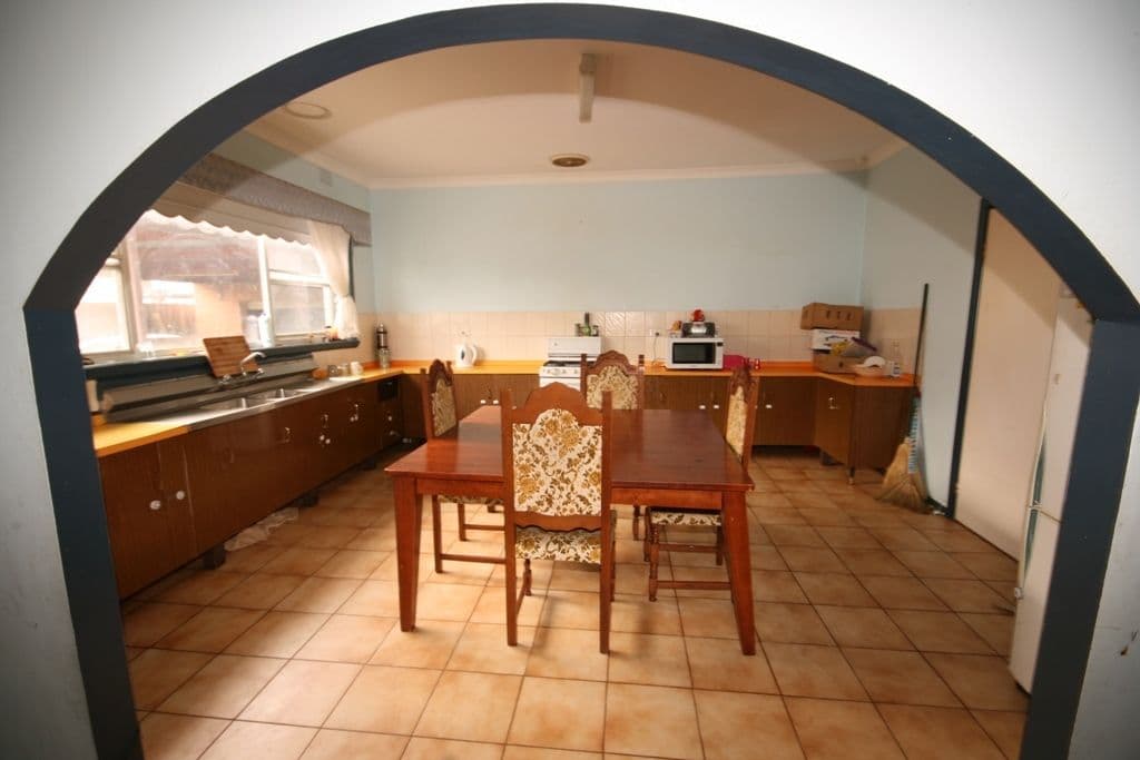 22 Lahy Street, ST ALBANS VIC 3021, St Albans - Thumbnail 4