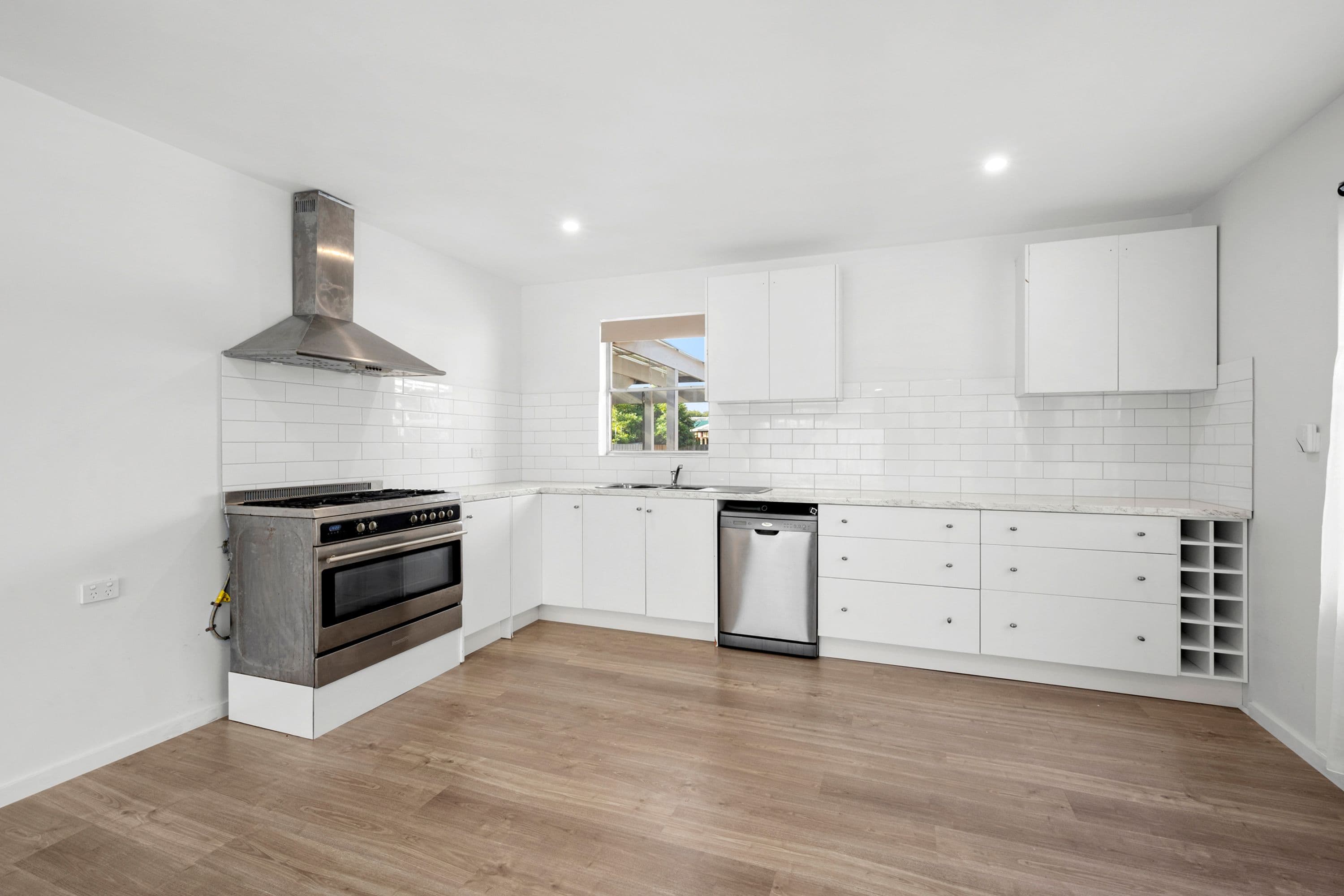 16 Oregon Avenue, Corio VIC 3214, Corio - Thumbnail 2