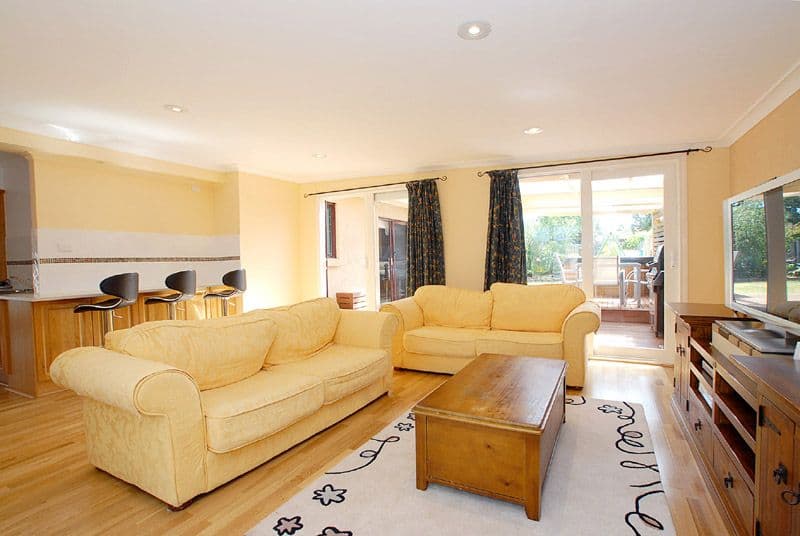 13  Tiffany Avenue, CHELTENHAM VIC 3192, Cheltenham - Thumbnail 3