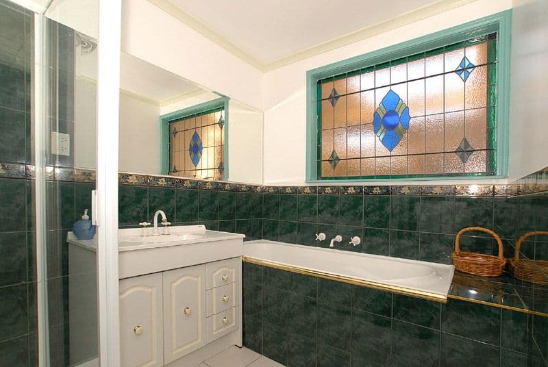 13  Tiffany Avenue, CHELTENHAM VIC 3192, Cheltenham - Thumbnail 4