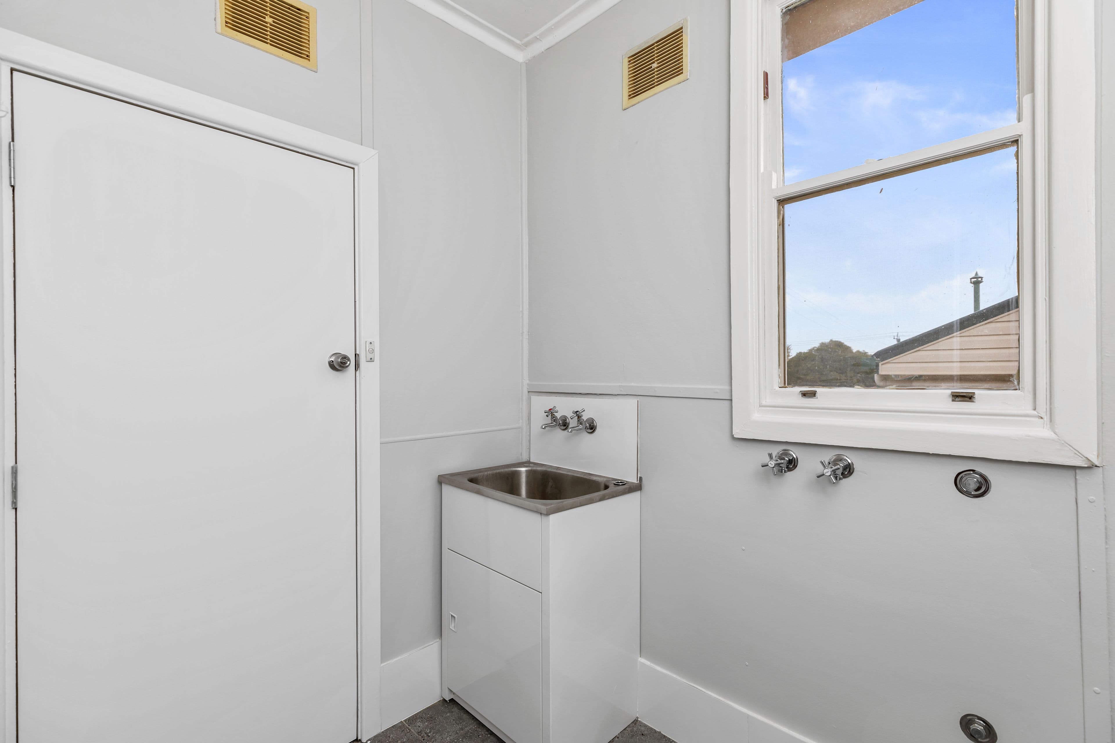 165 Macleay Street, Mount Austin NSW 2650, Mount Austin - Thumbnail 8