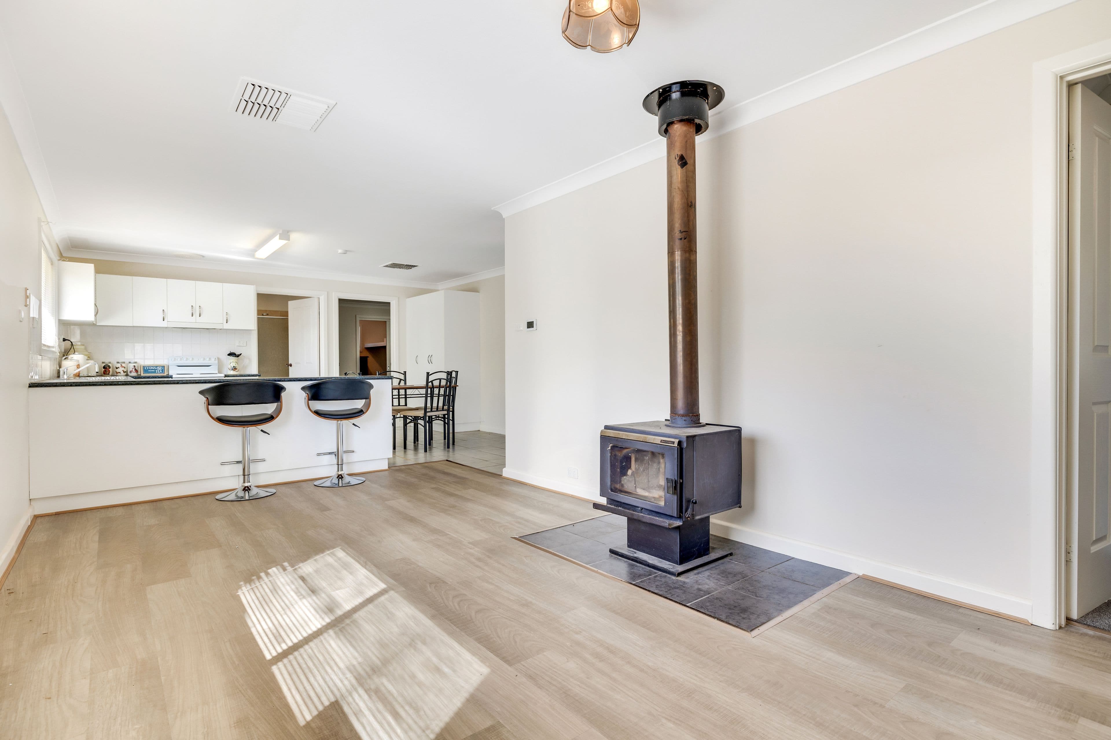 33 Narrandera Street, Grong Grong NSW 2652, Grong Grong - Thumbnail 4