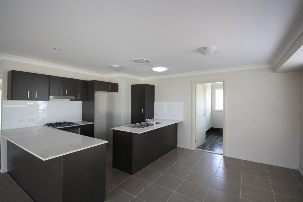 11 Motherwell Place, EDGEWORTH NSW 2285, Edgeworth - Thumbnail 3