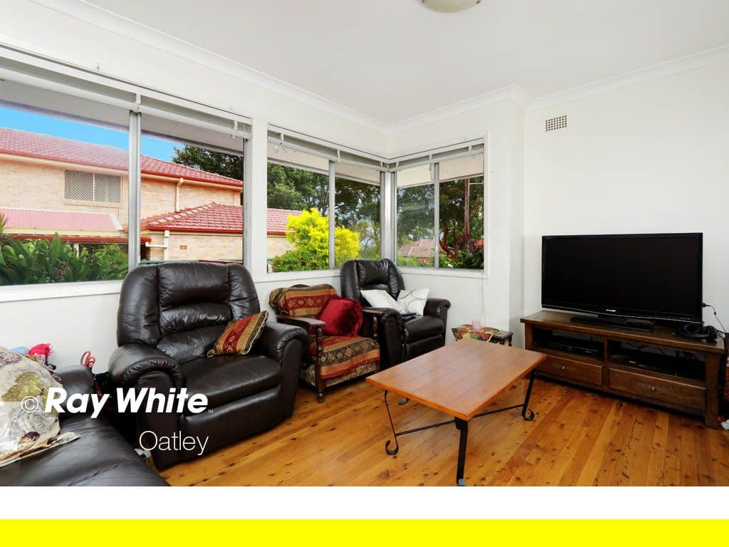 10 Kerrie Crescent, Peakhurst - Thumbnail 5