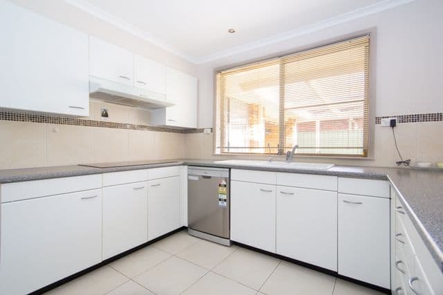 48 Mulligan Street, BOSSLEY PARK NSW 2176, Bossley Park - Thumbnail 2