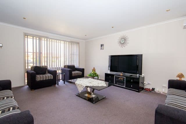 48 Mulligan Street, BOSSLEY PARK NSW 2176, Bossley Park - Thumbnail 5
