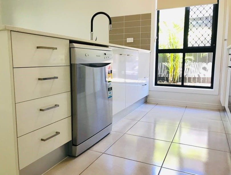 28 Malachite Drive, Logan Reserve QLD 4133, Logan Reserve - Thumbnail 3