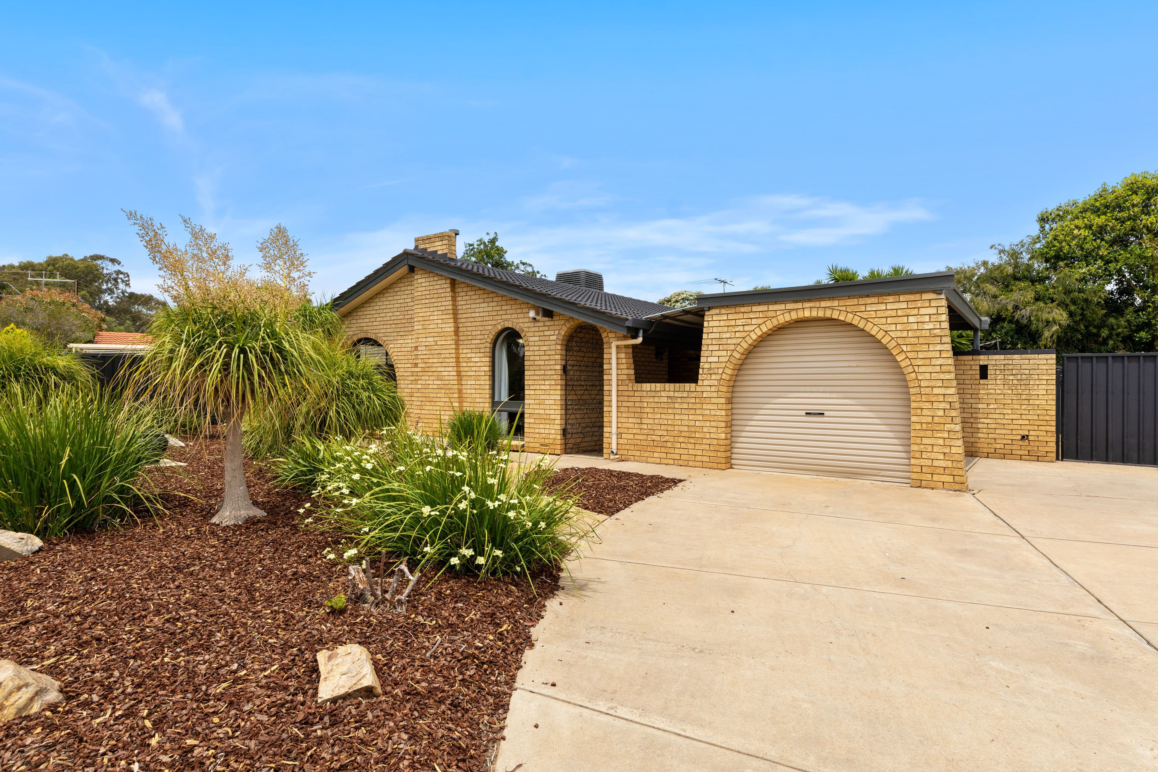 33 Target Hill Road, Salisbury Heights SA 5109, Salisbury Heights - Thumbnail 2