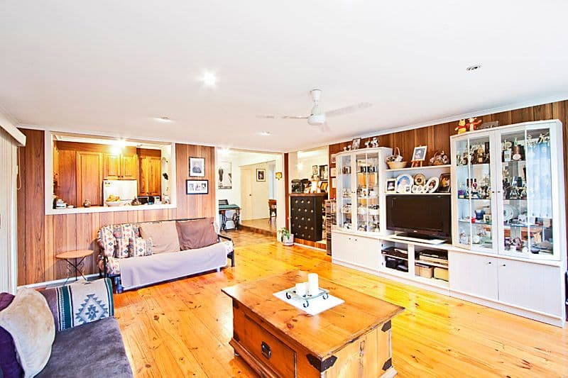 6 Nemet Court, NOBLE PARK NORTH VIC 3174, Noble Park North - Thumbnail 2
