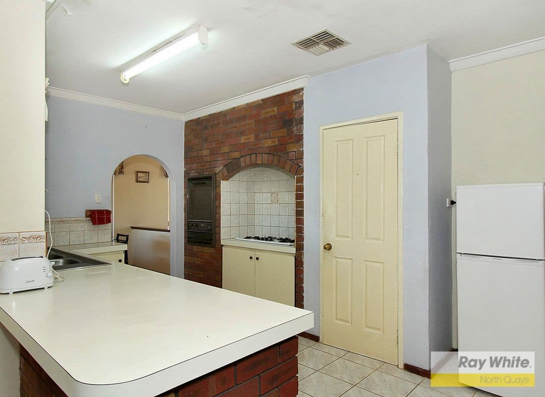 144 Giles Avenue, PADBURY WA 6025, Padbury - Thumbnail 4