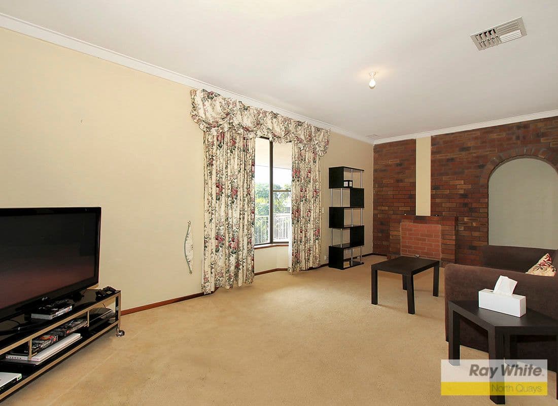 144 Giles Avenue, PADBURY WA 6025, Padbury - Thumbnail 6