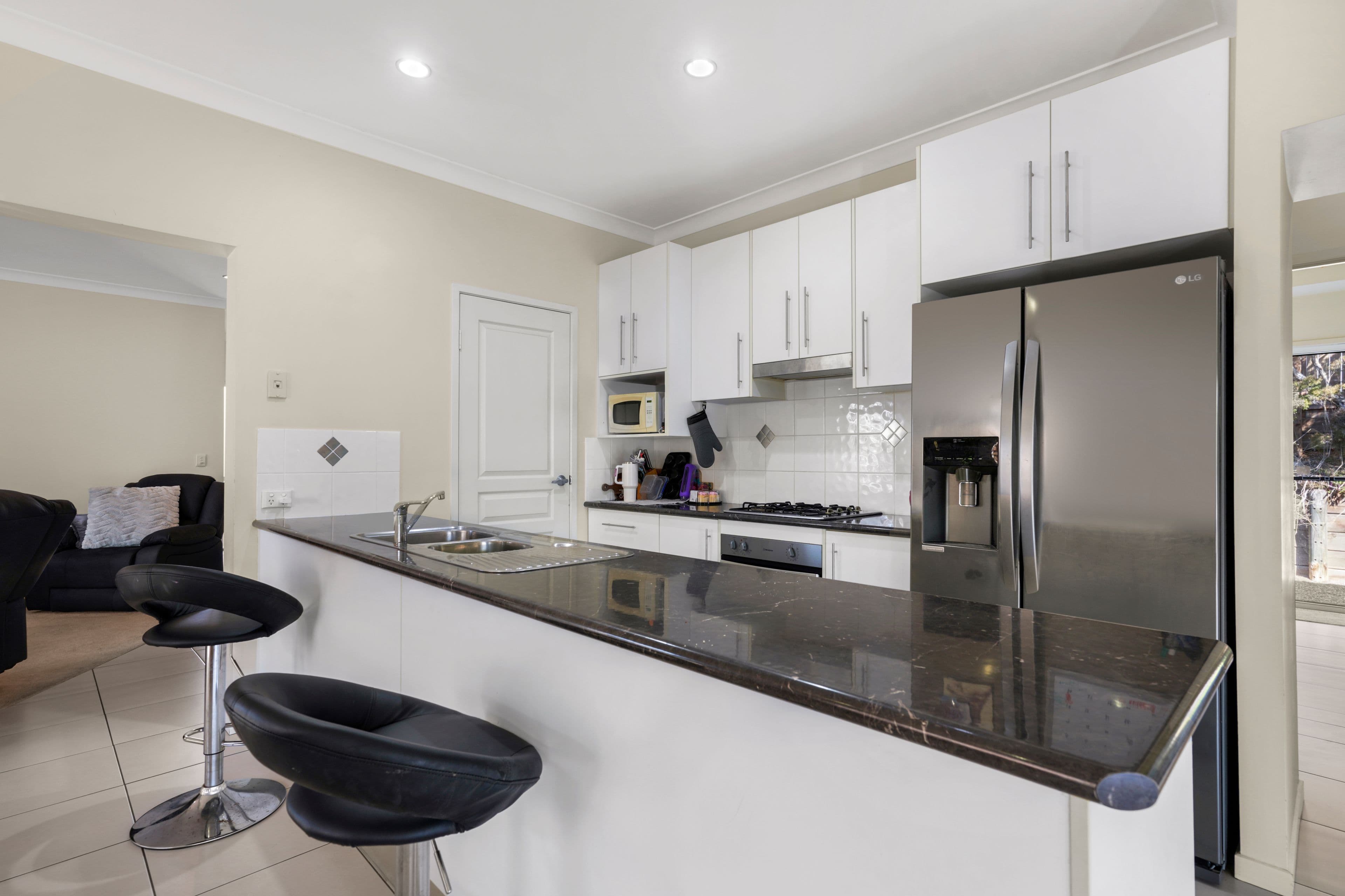 48 Skyline Drive, Kirkwood QLD 4680, Kirkwood - Thumbnail 2