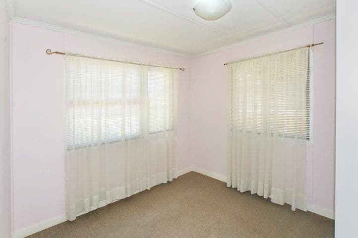 4 Tulip Street, LAWNTON QLD 4501, Lawnton - Thumbnail 7