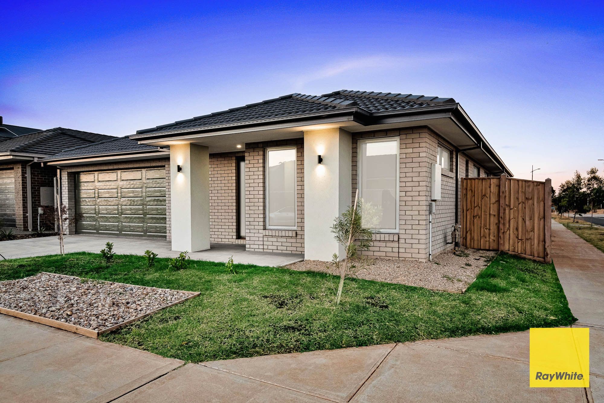 2 Gilfillan Circuit, THORNHILL PARK VIC 3335, Thornhill Park - Thumbnail 2