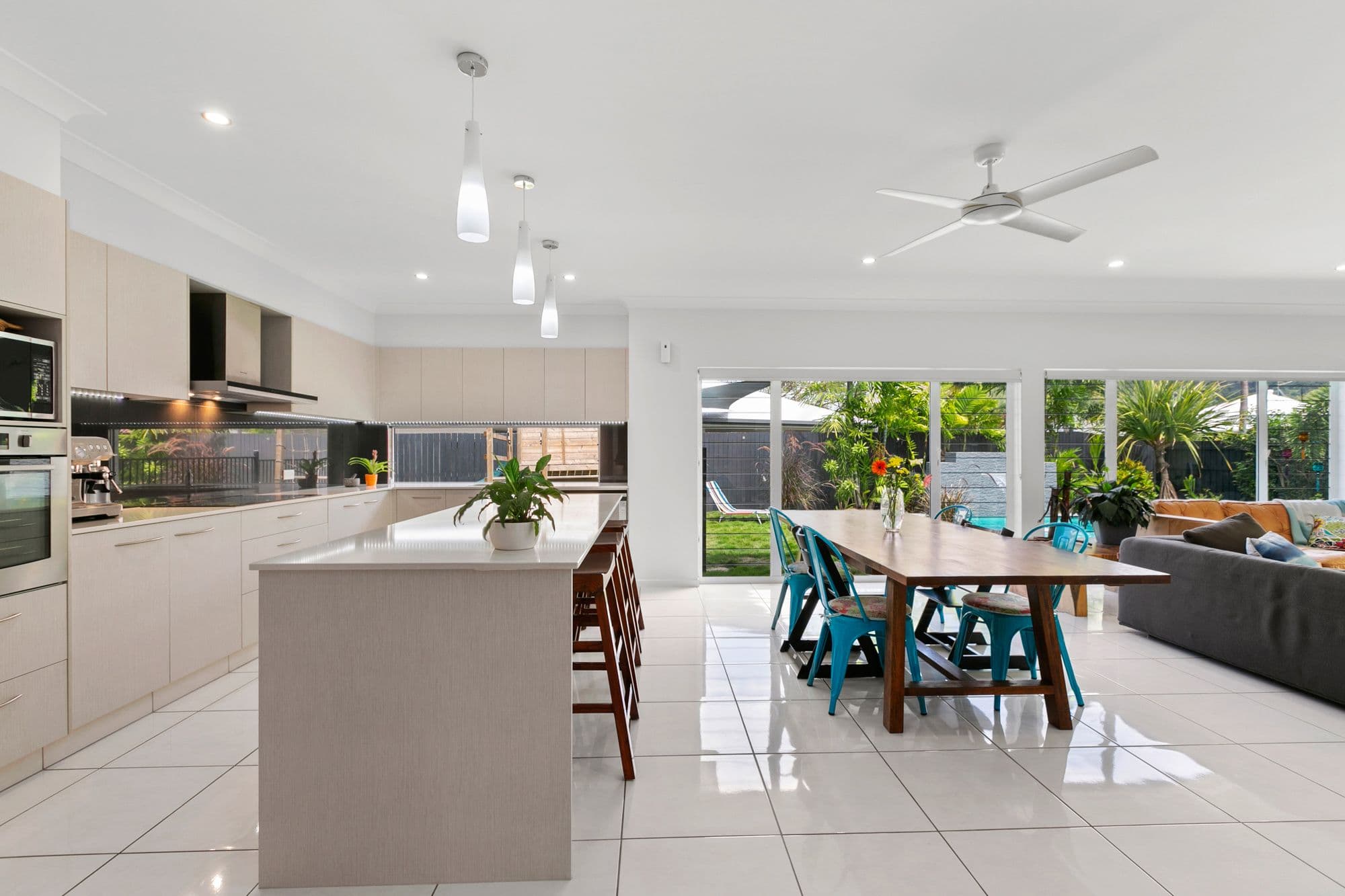 13 McAlister Avenue, Kewarra Beach QLD 4879, Kewarra Beach - Thumbnail 2