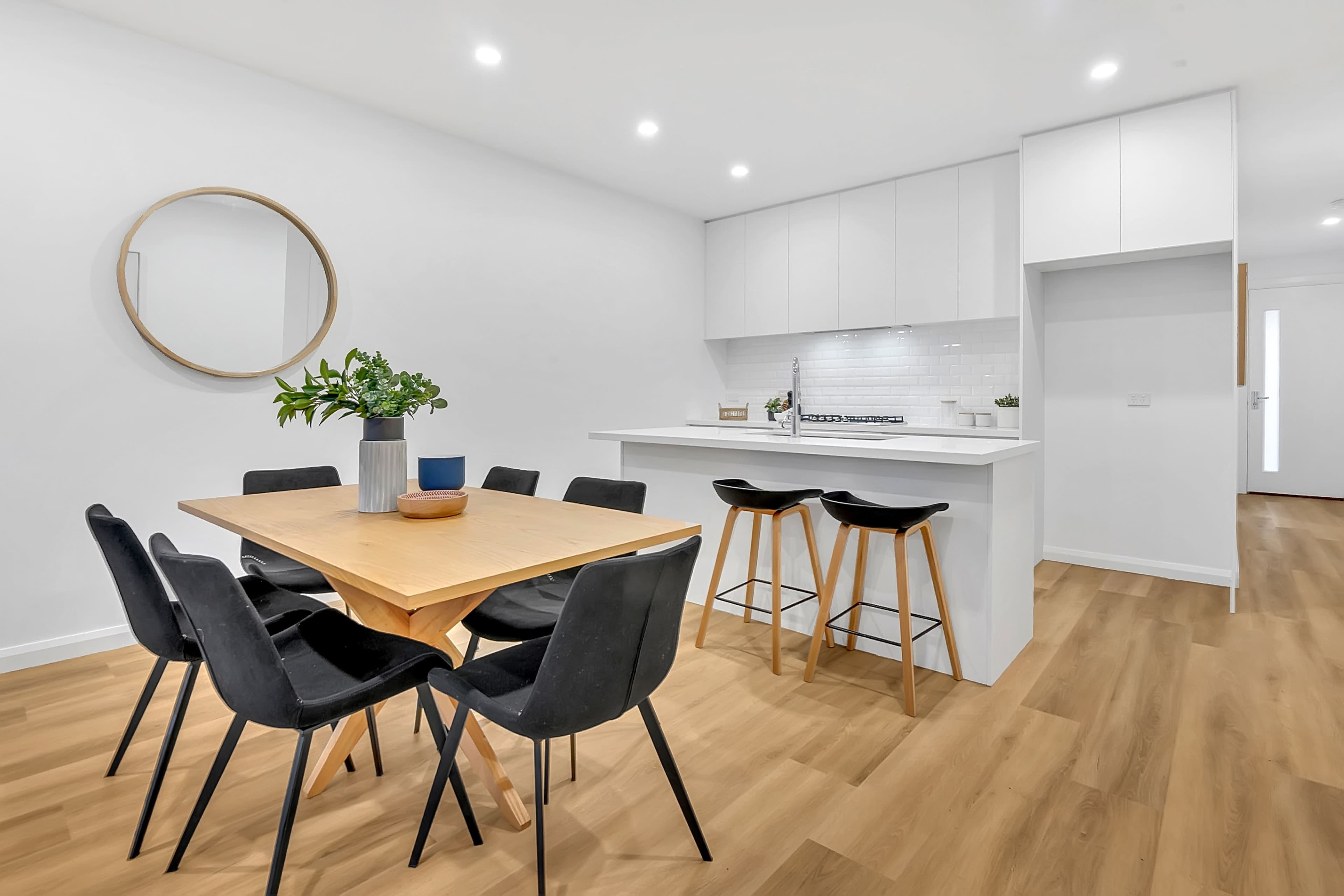 4 Scaevola Road, Craigieburn VIC 3064, Craigieburn - Thumbnail 4