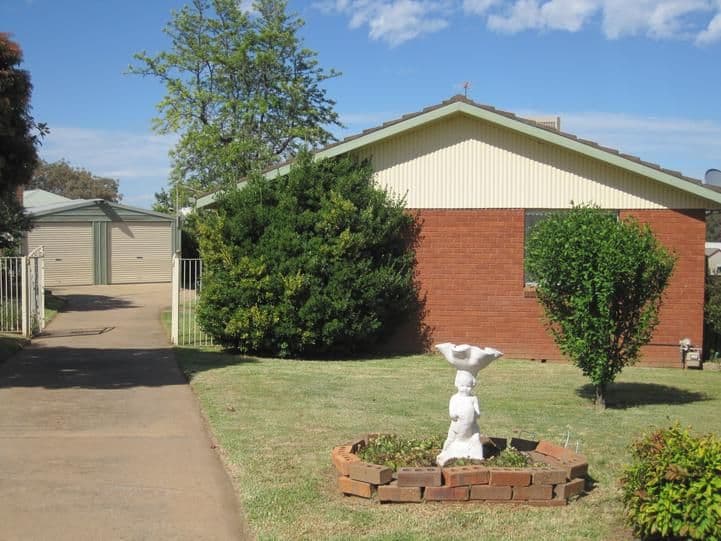 17 Cherry Court, YOUNG NSW 2594, Young - Image 1