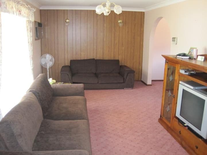 17 Cherry Court, YOUNG NSW 2594, Young - Thumbnail 2