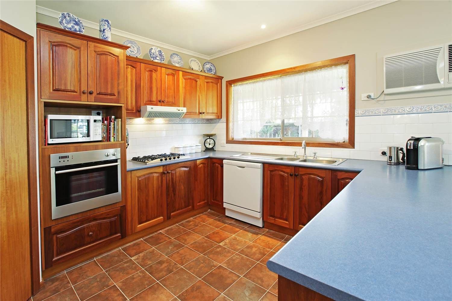 5 Newcomen Court, LARA VIC 3212, Lara - Thumbnail 3