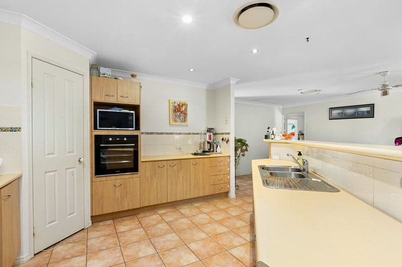 14 Bernays Court, Rothwell - Thumbnail 3