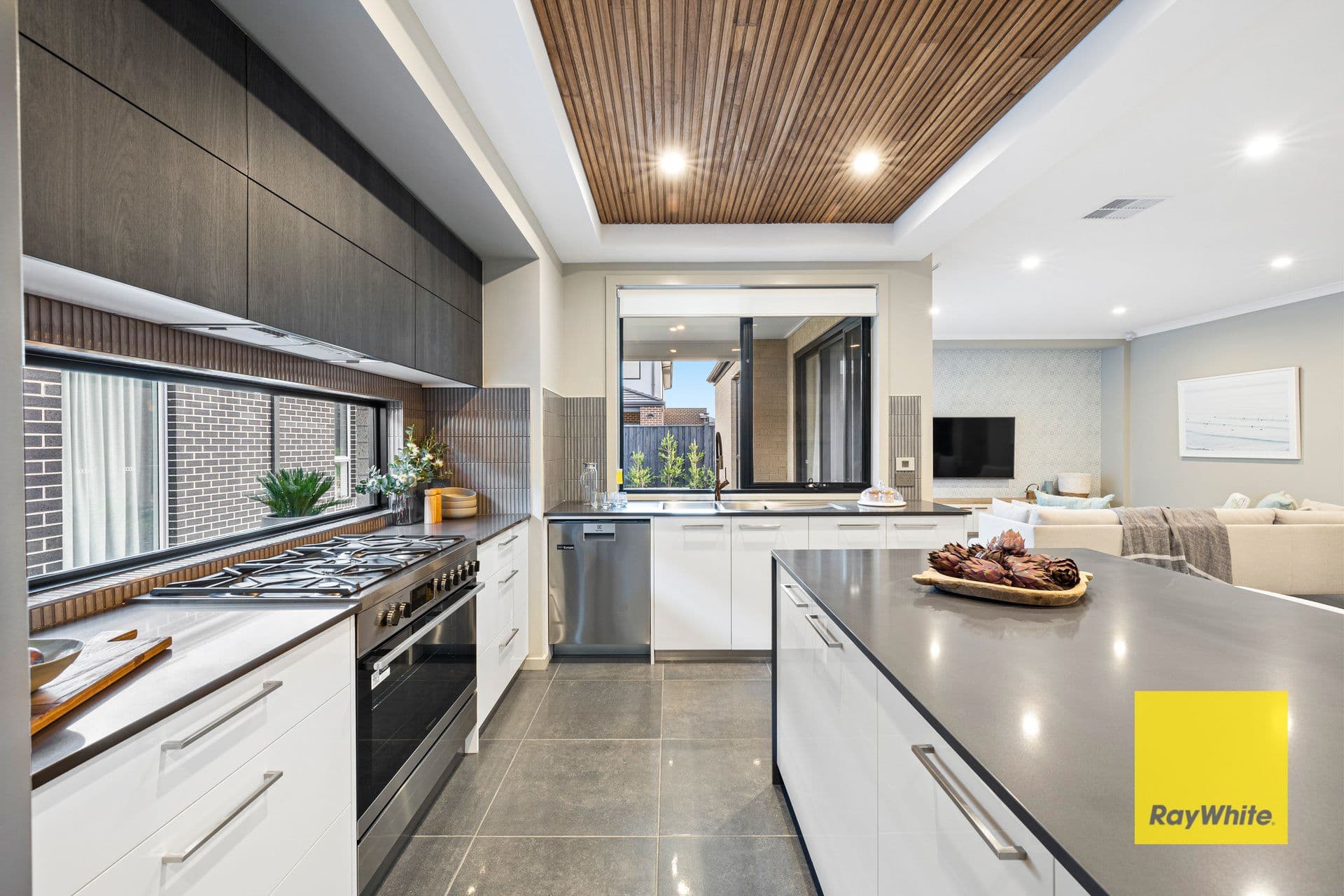 5 Generosa Grove, Tarneit VIC 3029, Tarneit - Thumbnail 2