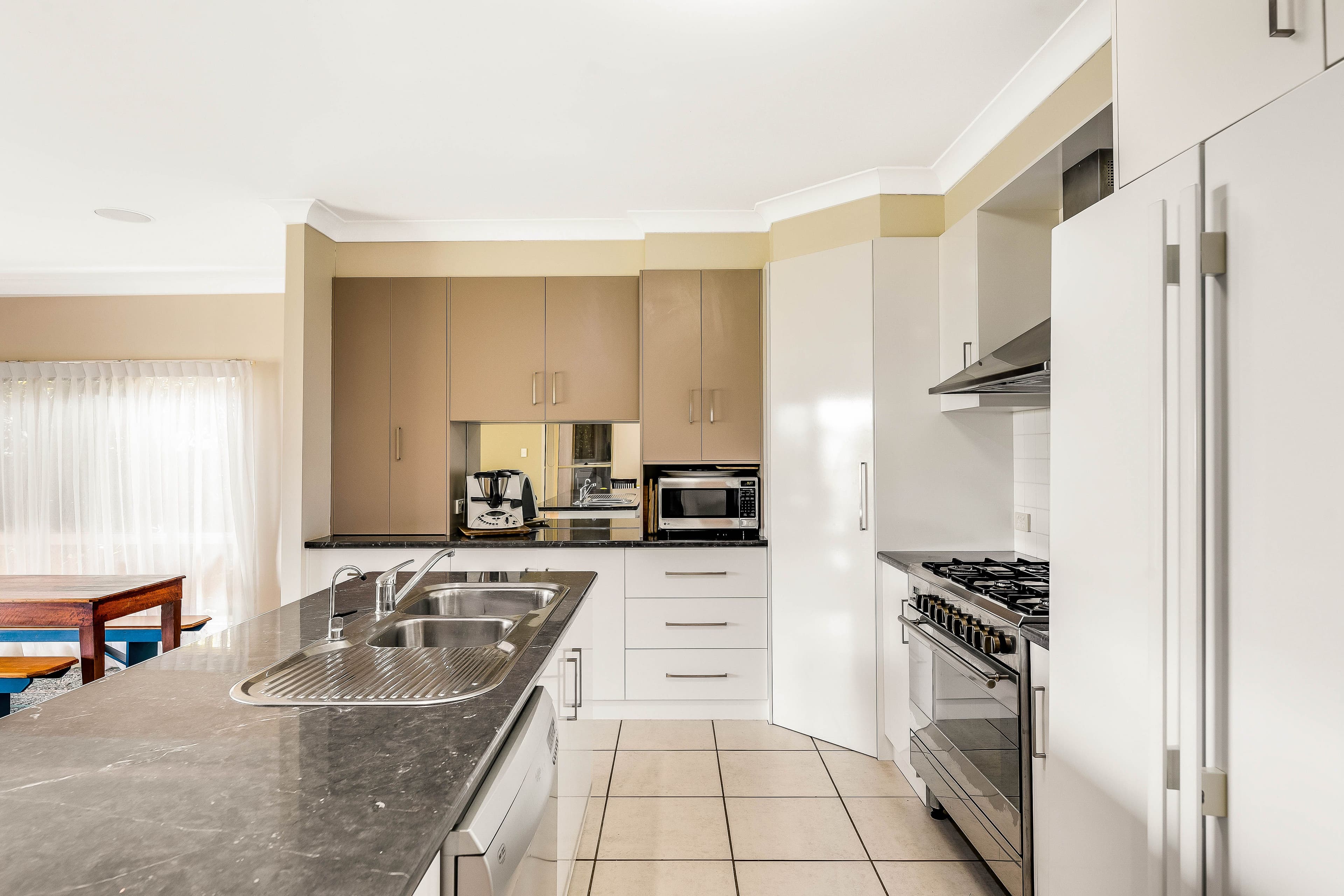 16 Howard Street, Middle Ridge QLD 4350, Middle Ridge - Thumbnail 5