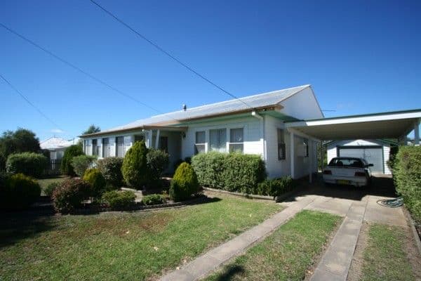 39 Margaret Street, TENTERFIELD NSW 2372, Tenterfield - Image 1
