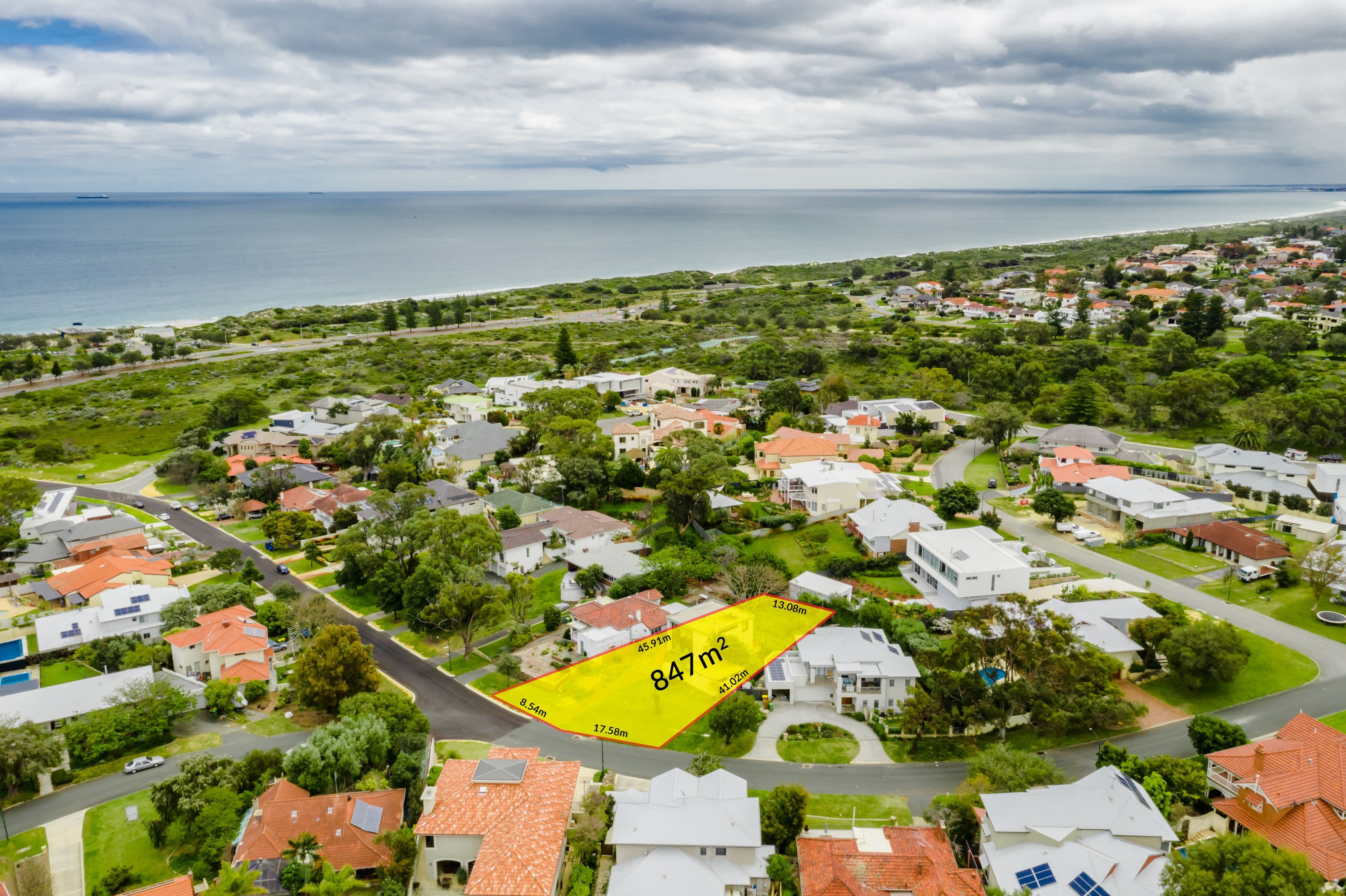 24 Hesperia Avenue, City Beach WA 6015, City Beach - Thumbnail 2