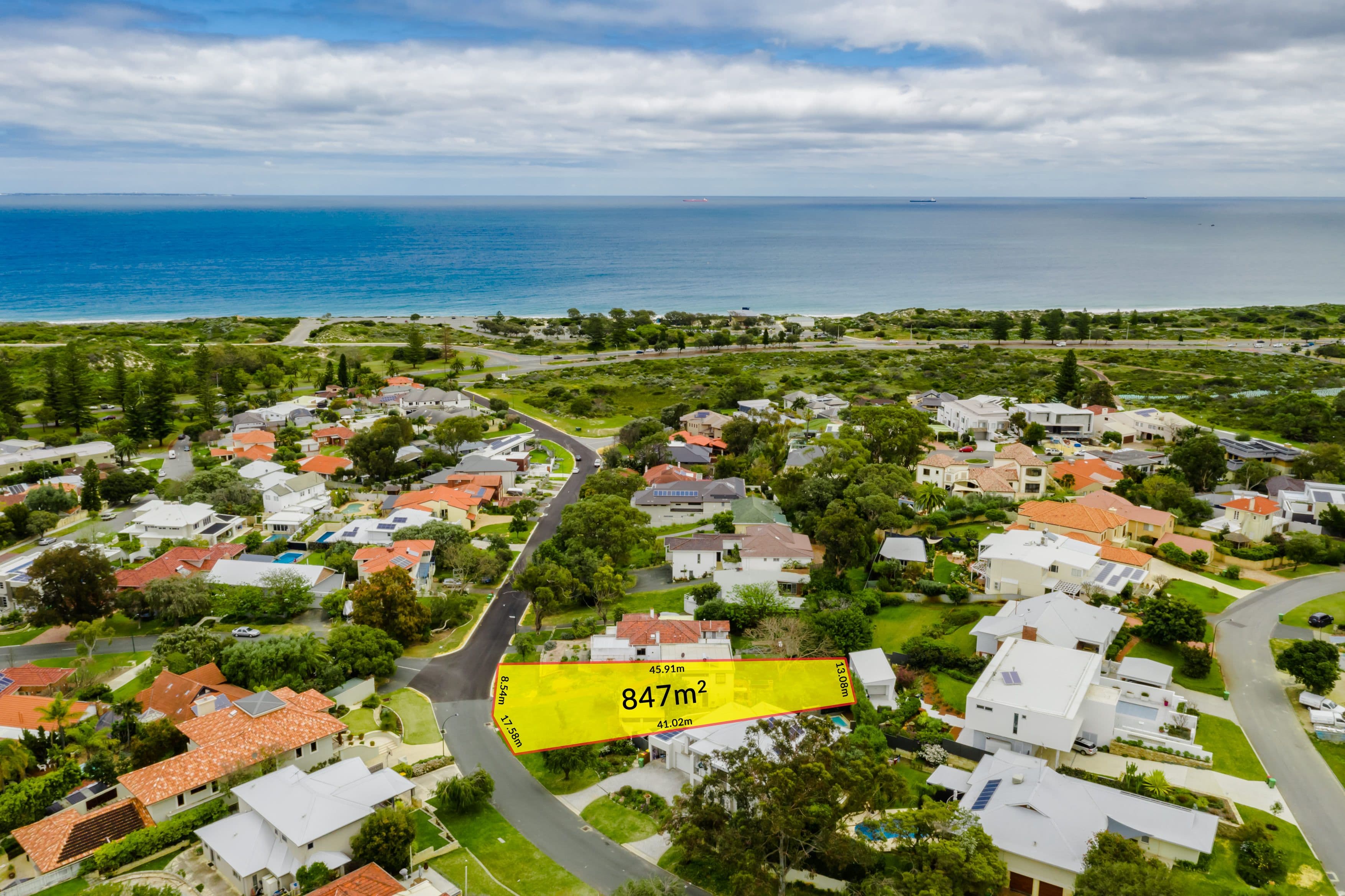 24 Hesperia Avenue, City Beach WA 6015, City Beach - Thumbnail 3