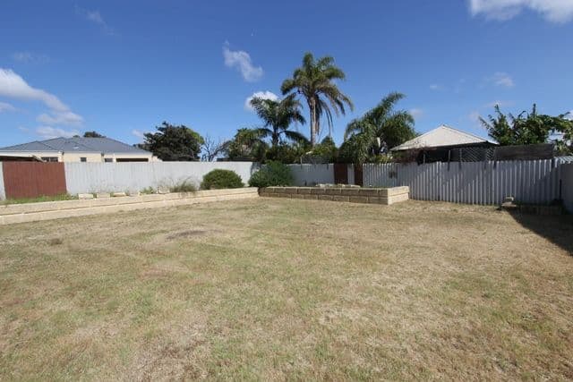 14 Ullswater Place, BALGA WA 6061, Balga - Thumbnail 2