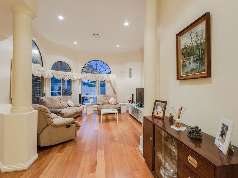 12 Sir Bruce Small Boulevard, Benowa Waters QLD 4217, Benowa - Thumbnail 5