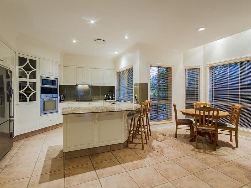 12 Sir Bruce Small Boulevard, Benowa Waters QLD 4217, Benowa - Thumbnail 7