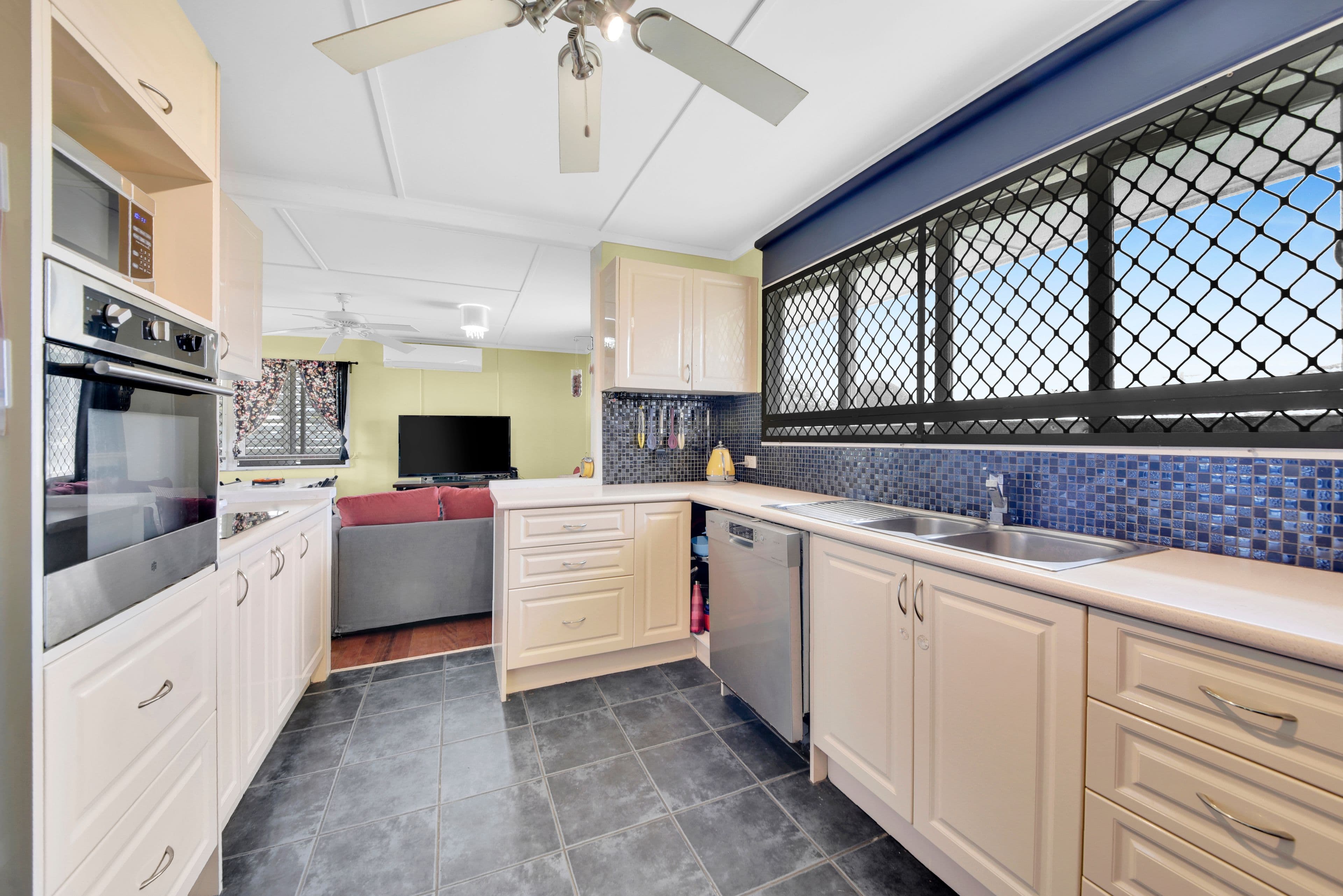9 Pelleas Street, Bracken Ridge QLD 4017, Bracken Ridge - Thumbnail 3