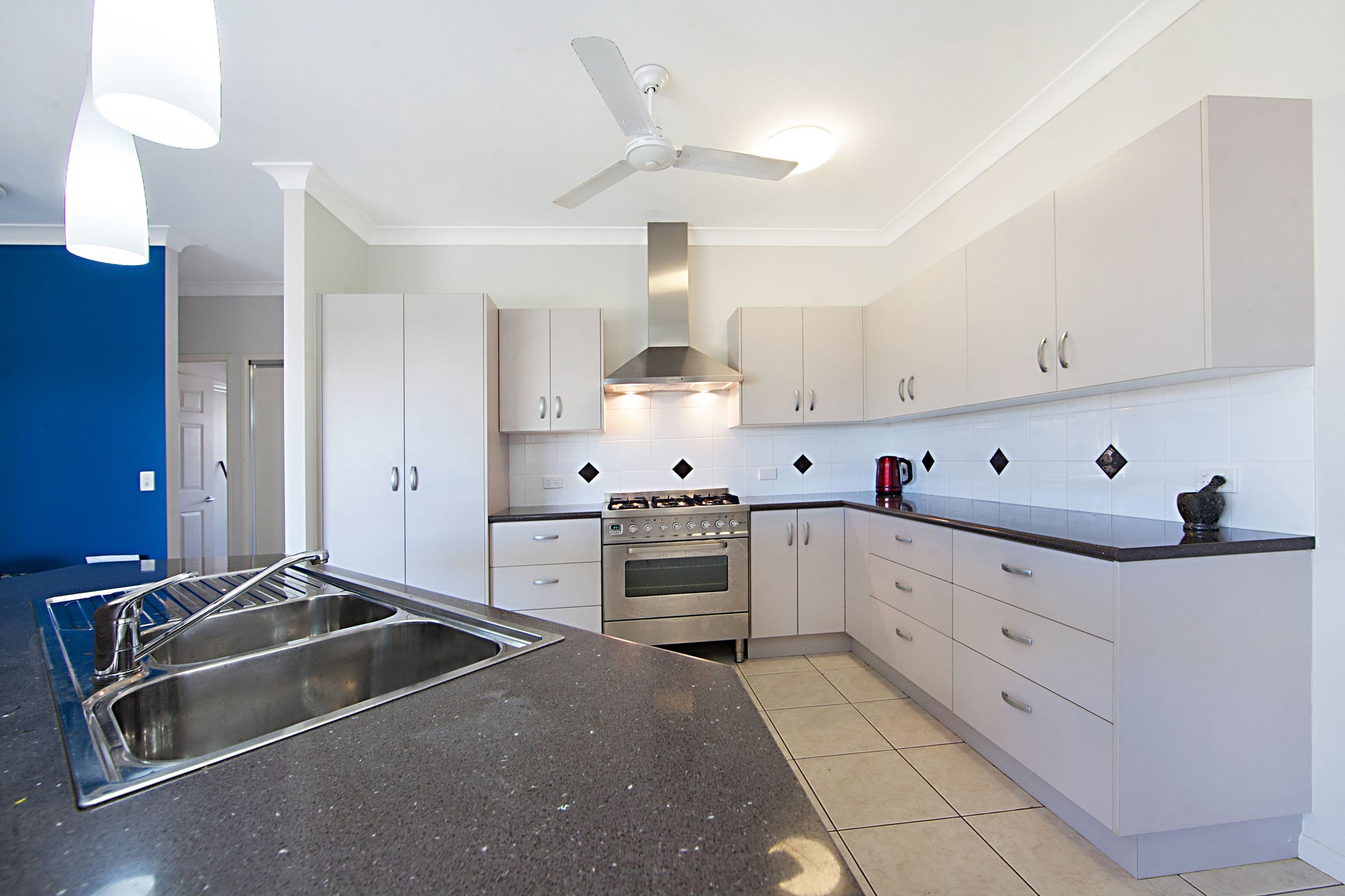 4 Rokeby Court, Bushland Beach QLD 4818, Bushland Beach - Thumbnail 2