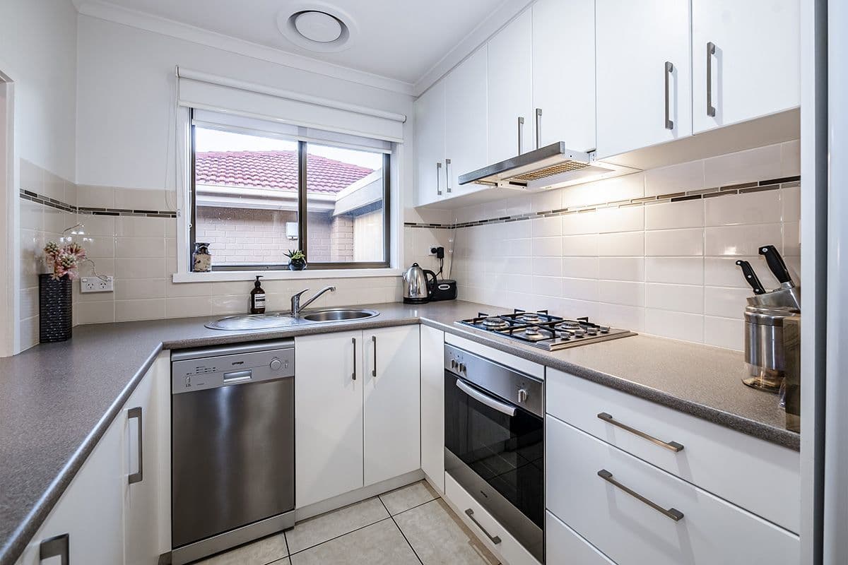 121 Clarendon Street, Cranbourne VIC 3977, Cranbourne - Thumbnail 4