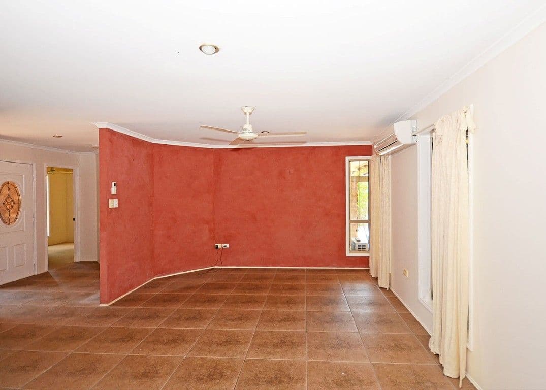 67 Ladbroke Crescent, URANGAN QLD 4655, Urangan - Thumbnail 3