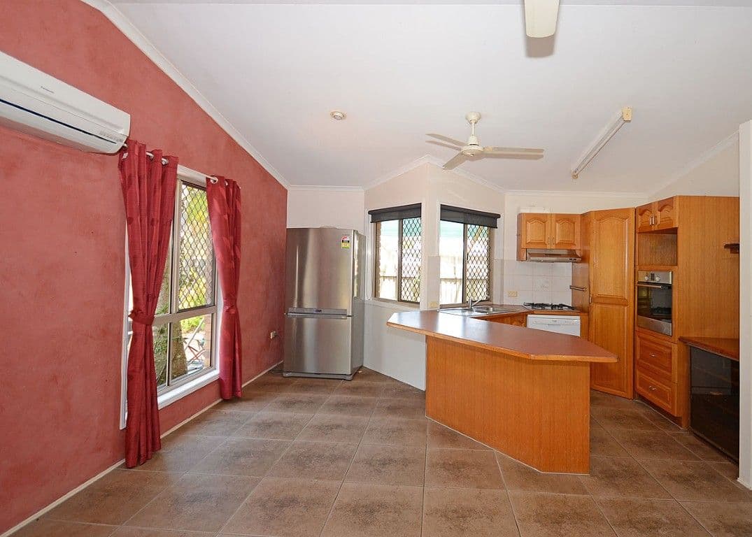67 Ladbroke Crescent, URANGAN QLD 4655, Urangan - Thumbnail 5