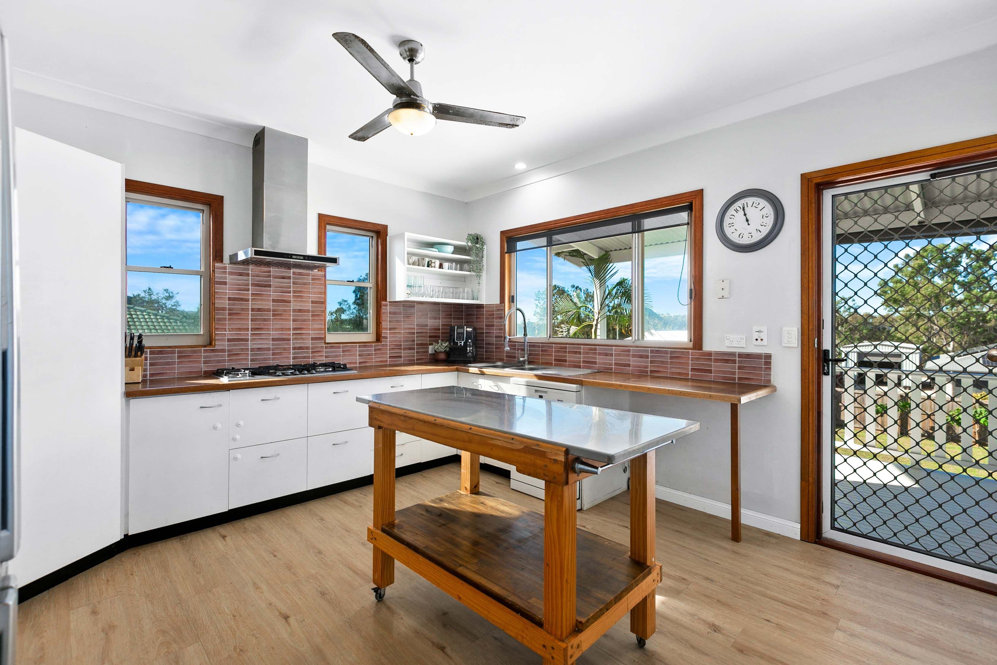 16 Petrel Avenue, River Heads QLD 4655, River Heads - Thumbnail 7