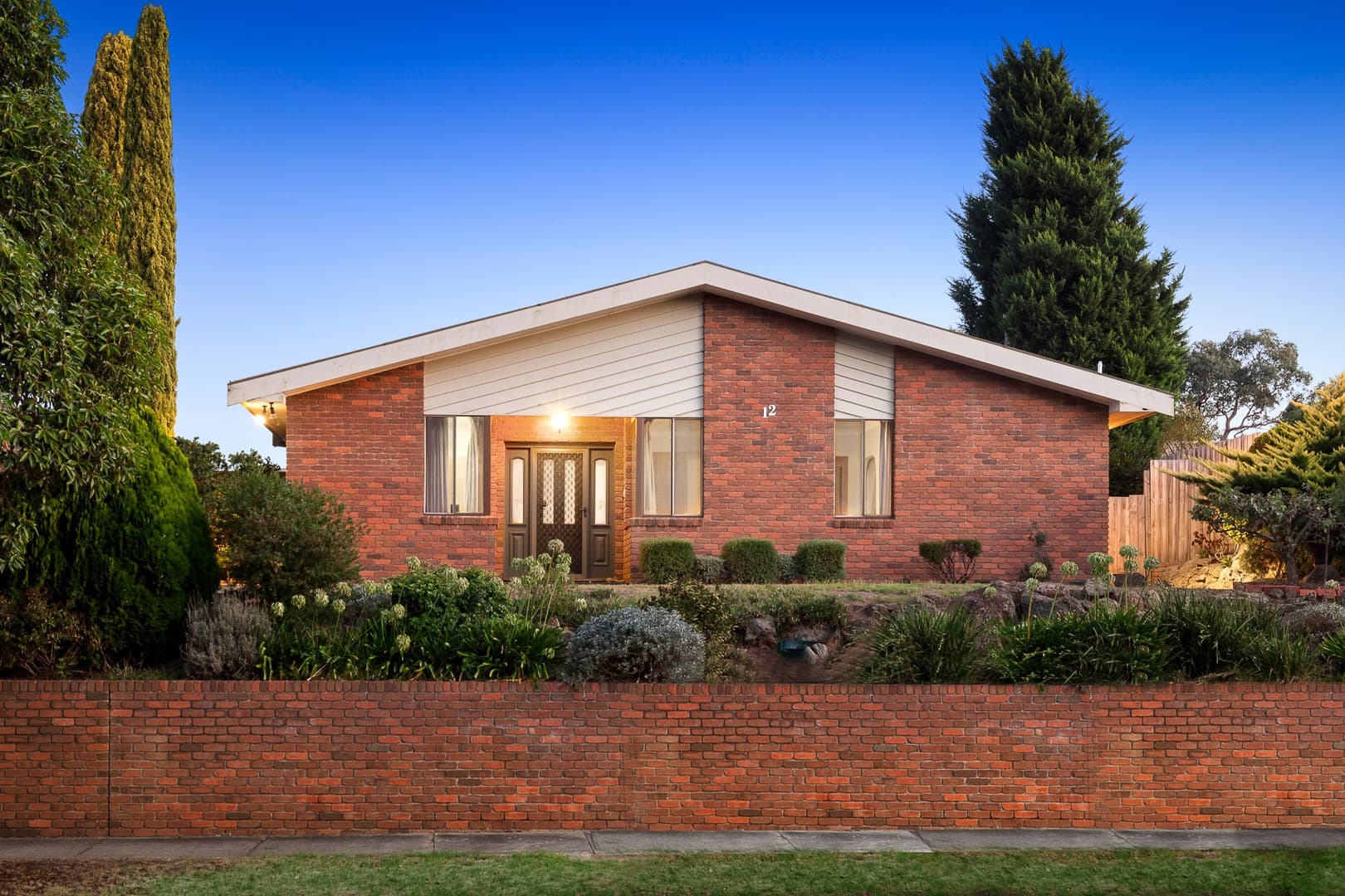12 Deep Creek DriveDoncaster East, VIC 3109, Doncaster East - Thumbnail 2