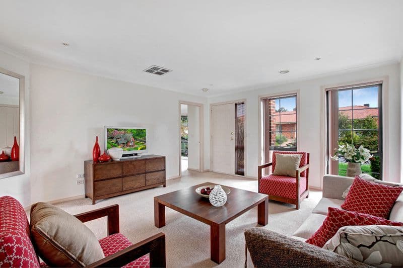 5 Yemaya Court, WATSONIA VIC 3087, Watsonia - Thumbnail 3