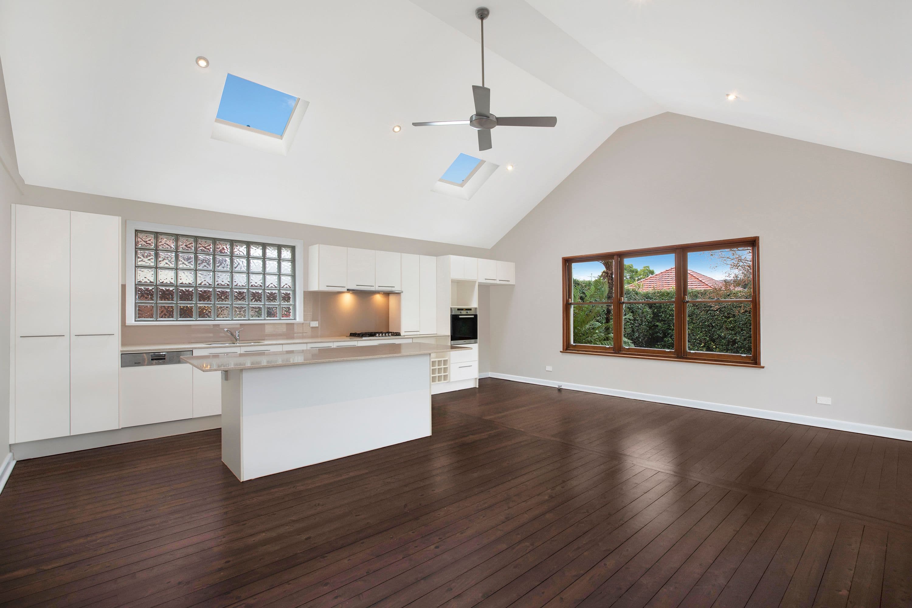 60 Barnstaple Road, Rodd Point - Thumbnail 3